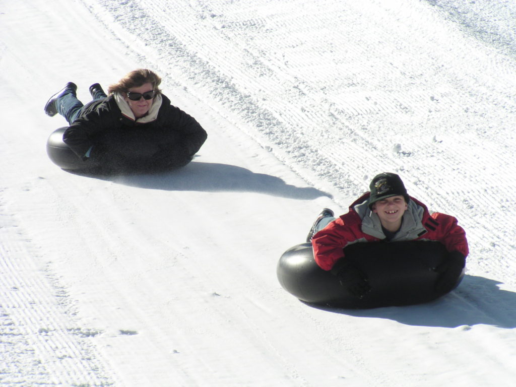 snow-tubing-in-big-bear-winter-activities-for-family-fun